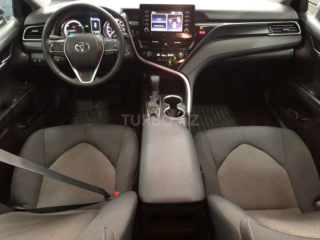 Toyota Camry-10