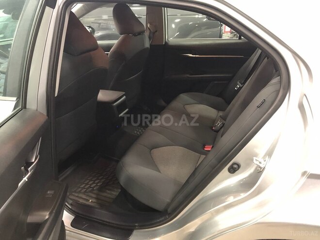 Toyota Camry-18