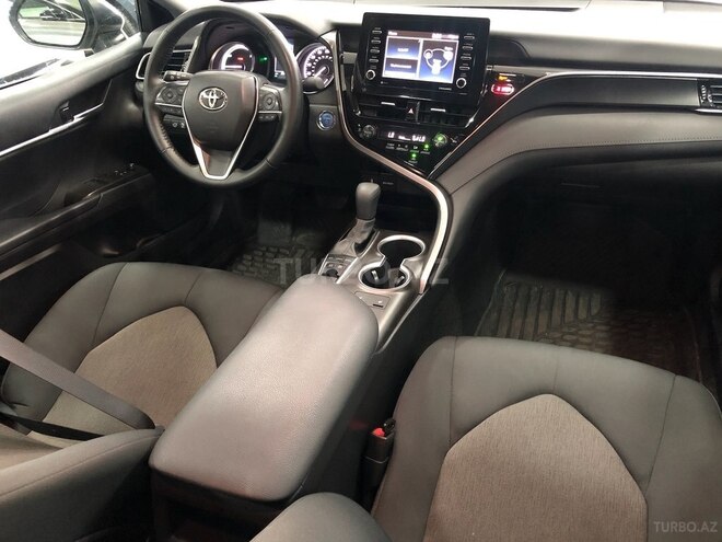 Toyota Camry-9
