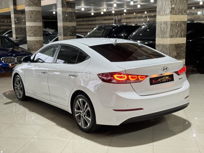 Hyundai Avante 2015, 122,000 km - 1.6 l - Bakı