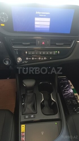 Lexus ES 300h-10