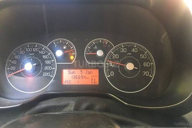 Fiat Punto-11