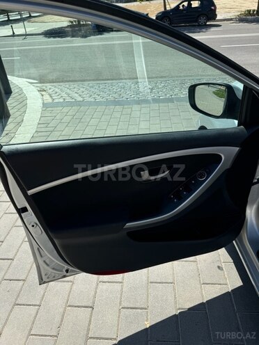 Hyundai i30 2013, 198,000 km - 1.6 л - Bakı