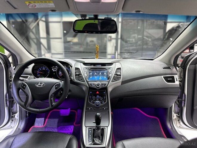 Hyundai Avante-9