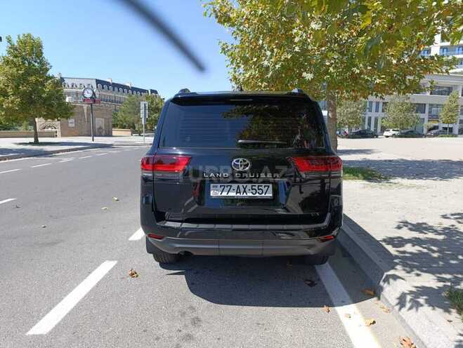 Toyota Land Cruiser-4