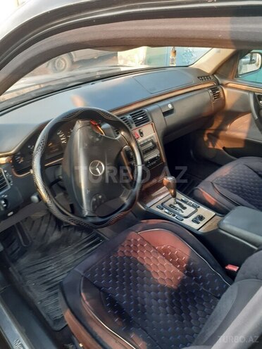 Mercedes E 220 d 2000, 701,000 km - 2.2 l - Bakı