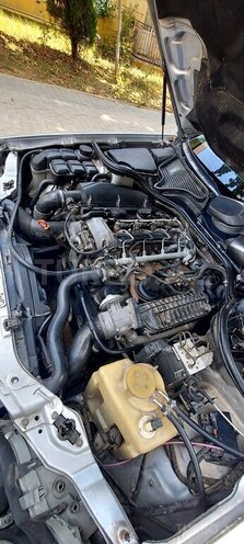 Mercedes E 220 d 1999, 315,000 km - 2.2 л - Masallı