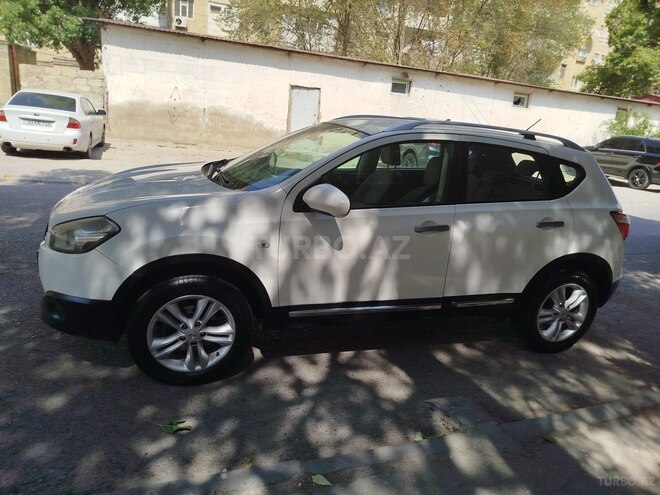 Nissan Qashqai 2013, 329,945 km - 2.0 l - Bakı