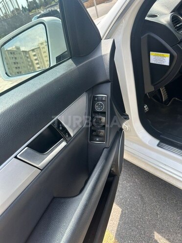 Mercedes C 250-11