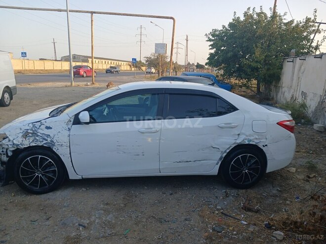 Toyota Corolla 2014, 220,000 km - 1.8 l - Bakı