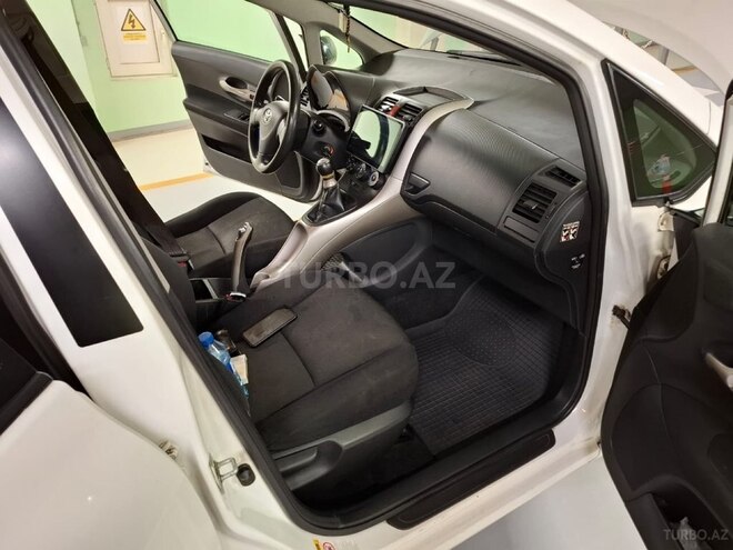 Toyota Auris 2007, 228,400 km - 1.4 l - Bakı