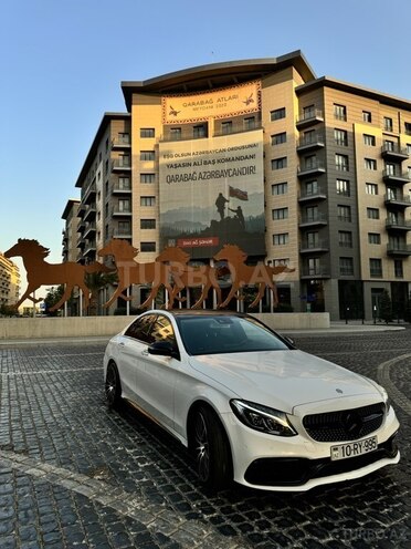 Mercedes C 300-1