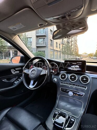 Mercedes C 300-11