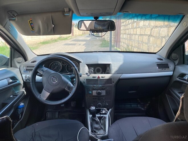 Opel Astra 2006, 318,000 km - 1.4 l - Tovuz