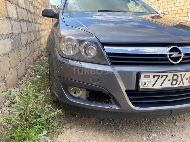 Opel Astra 2006, 318,000 km - 1.4 l - Tovuz