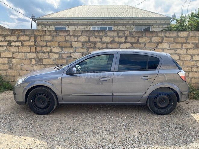 Opel Astra 2006, 318,000 km - 1.4 l - Tovuz