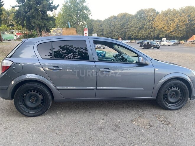 Opel Astra 2006, 318,000 km - 1.4 l - Tovuz