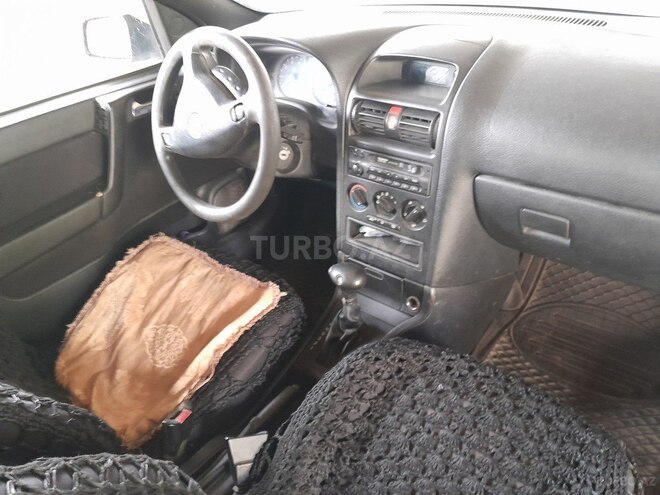 Opel Astra 1998, 401,000 km - 1.6 l - Salyan