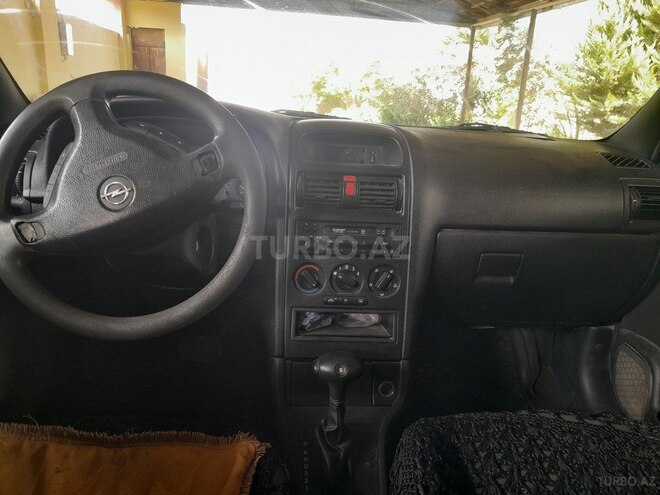 Opel Astra 1998, 401,000 km - 1.6 l - Salyan