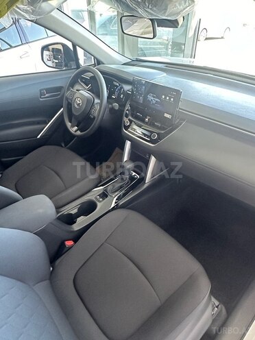Toyota Corolla Cross-10