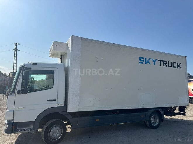 Mercedes Atego 818-2