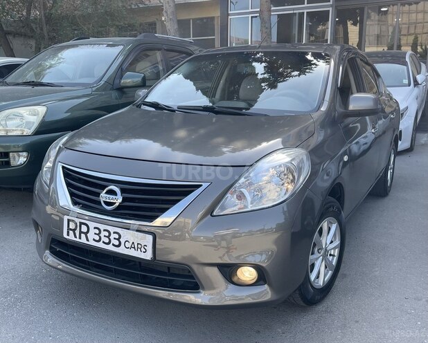 Nissan Sunny-1