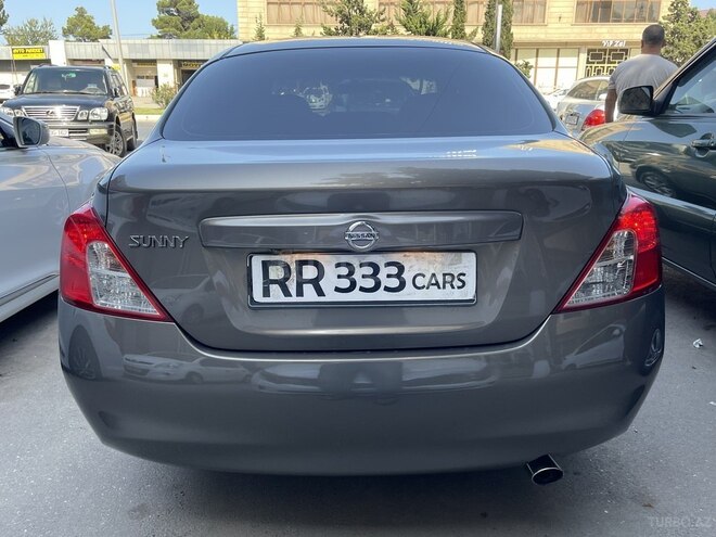 Nissan Sunny-10