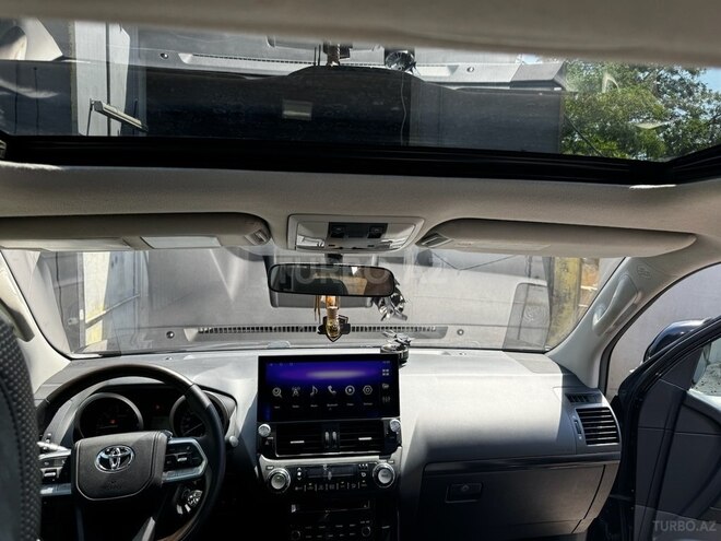 Toyota Land Cruiser Prado-3