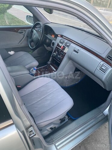 Mercedes E 200 d 2000, 500,000 km - 2.2 l - Bakı
