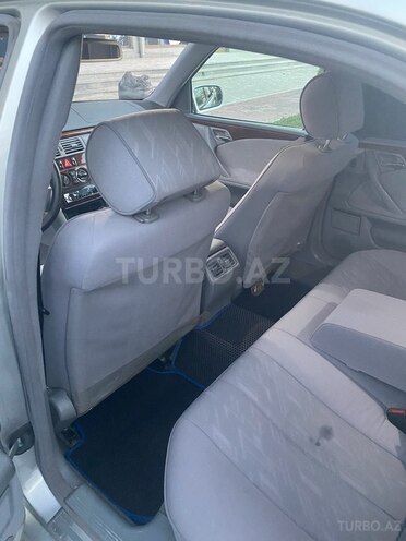 Mercedes E 200 d 2000, 500,000 km - 2.2 l - Bakı