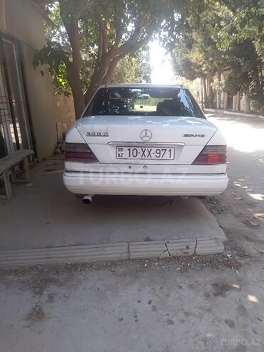 Mercedes E 200 d 1994, 415,000 km - 2.0 l - Bakı