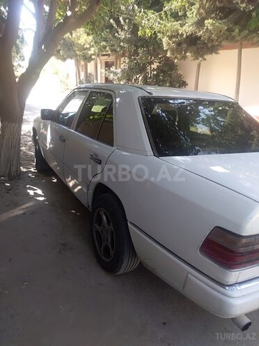 Mercedes E 200 d 1994, 415,000 km - 2.0 l - Bakı