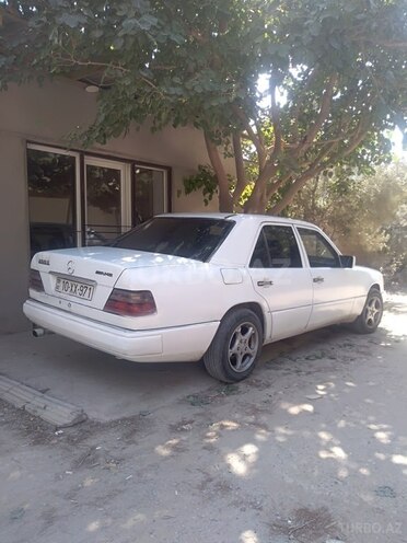 Mercedes E 200 d 1994, 415,000 km - 2.0 l - Bakı