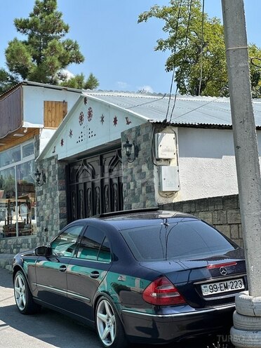 Mercedes E 240 2002, 298,000 km - 2.6 l - Qəbələ