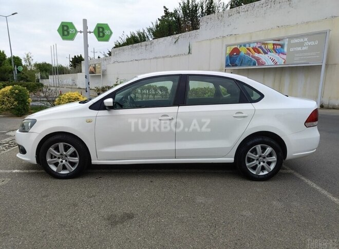 Volkswagen Polo 2012, 95,000 km - 1.6 л - Bakı