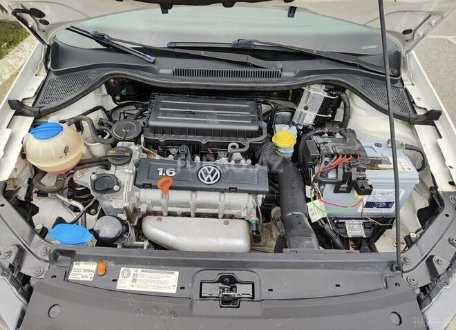 Volkswagen Polo 2012, 95,000 km - 1.6 л - Bakı