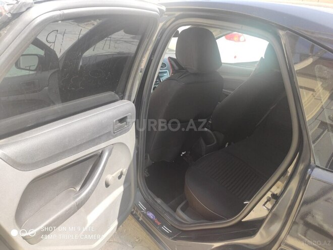 Ford Focus 2006, 370,000 km - 1.6 l - Bakı