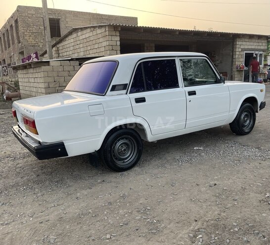 LADA (VAZ) 2107 2004, 100,000 km - 1.6 l - Salyan