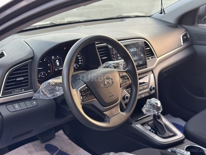 Hyundai Avante-10