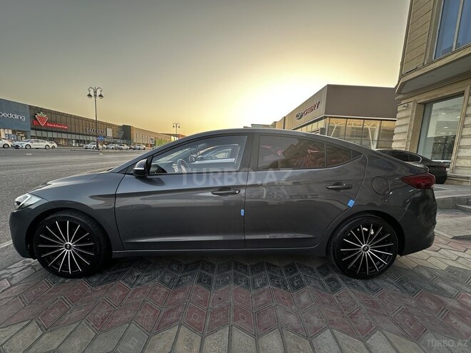 Hyundai Avante-5