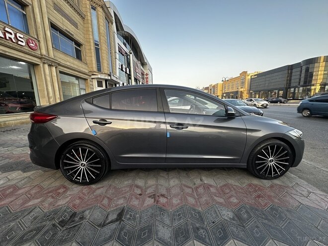 Hyundai Avante-6