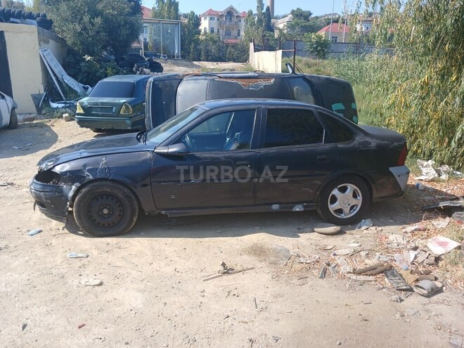 Opel Vectra 2000, 280,000 km - 1.6 l - Bakı