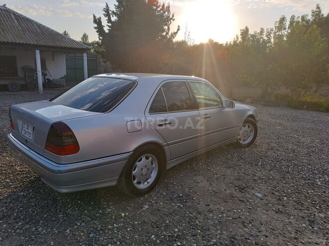 Mercedes C 230 1997, 413,692 km - 2.3 l - Zərdab