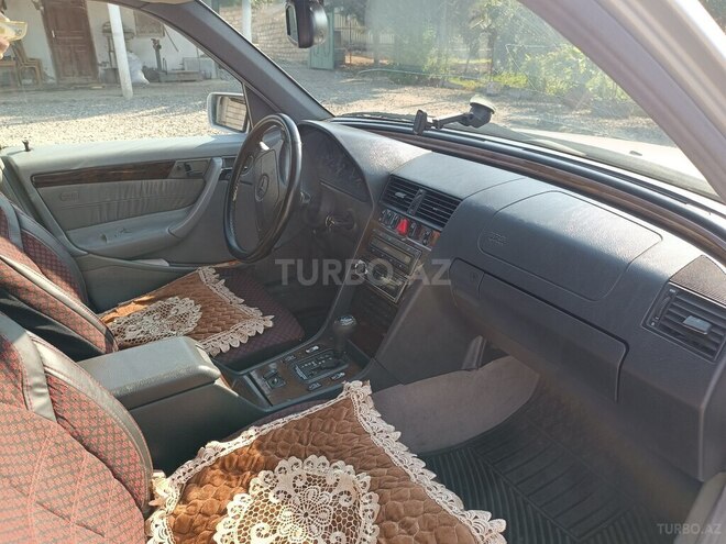 Mercedes C 230 1997, 413,692 km - 2.3 l - Zərdab
