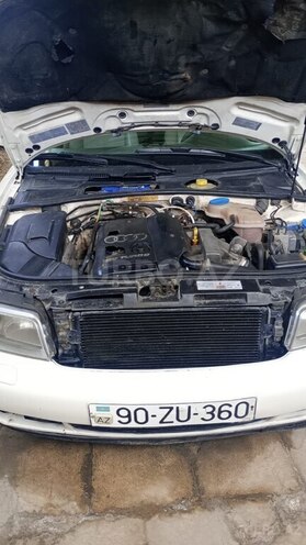 Audi A4 2000, 350,000 km - 1.8 l - Şirvan