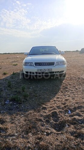 Audi A4 2000, 350,000 km - 1.8 l - Şirvan