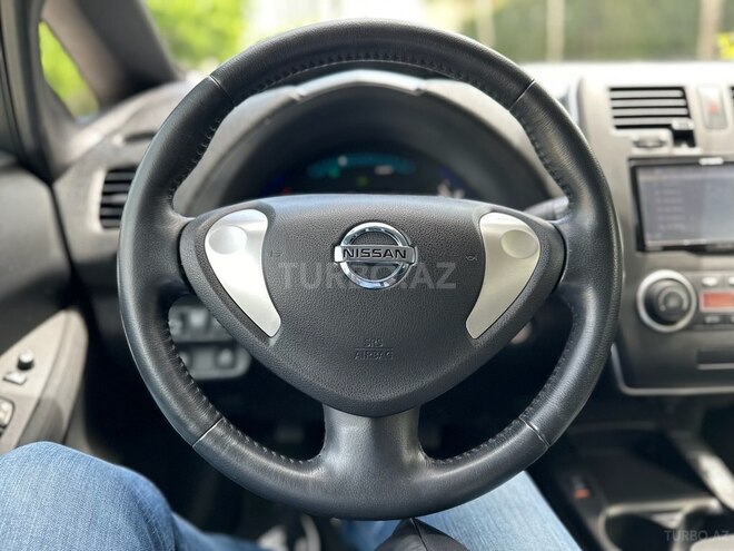 Nissan Leaf 2015, 62,000 km - 0.0 l - Bakı