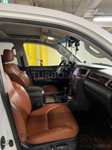 Lexus LX 570-7