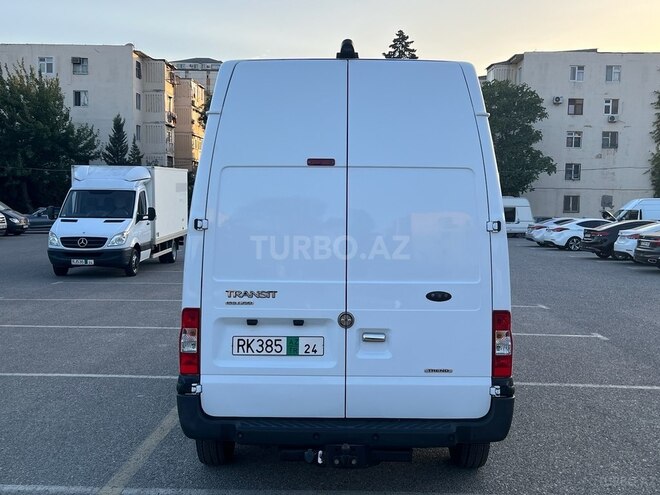 Ford Transit-7