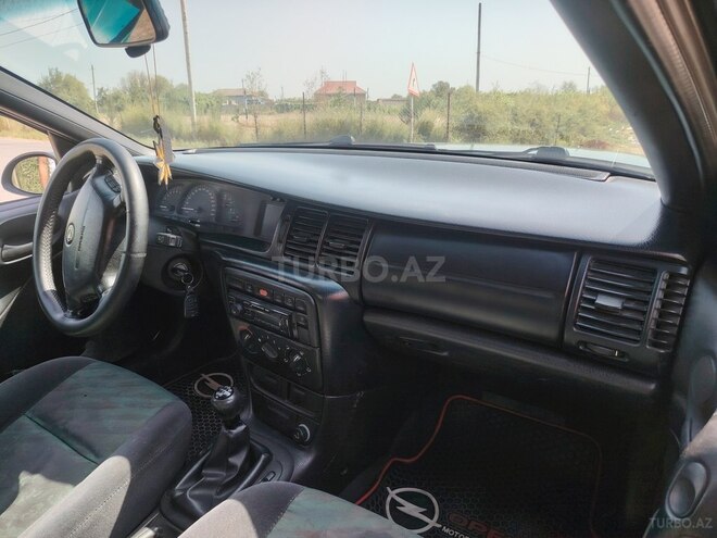 Opel Vectra 1996, 350,000 km - 2.0 l - Sabirabad